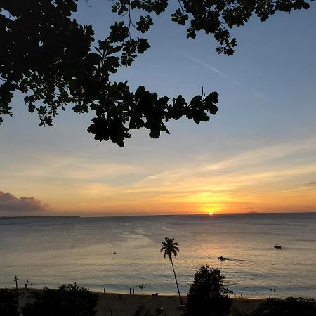 Aguadilla Breeze Apt In Gated Complex 8 Minute Walk To Crashboat Beach Exterior photo