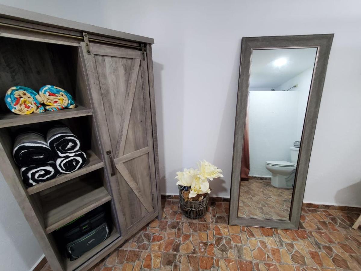 Aguadilla Breeze Apt In Gated Complex 8 Minute Walk To Crashboat Beach Exterior photo